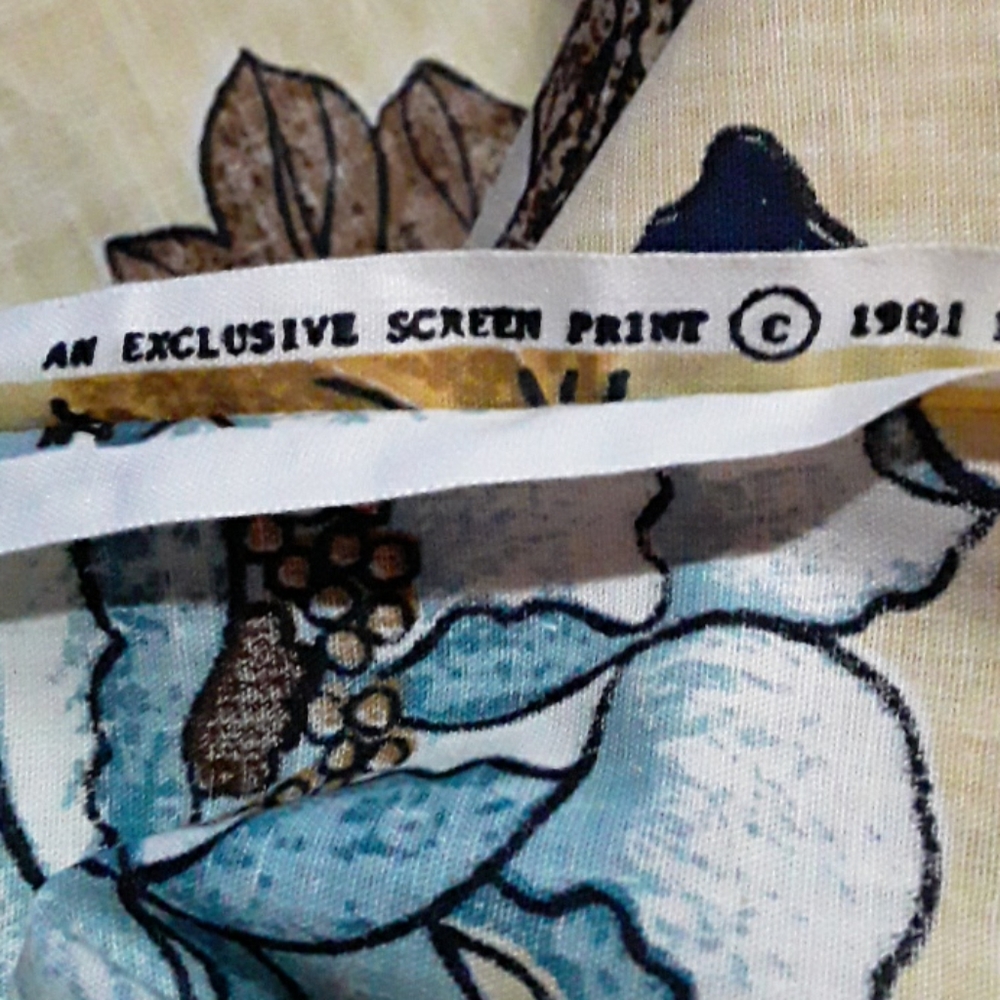 Vintage[1981] Tablecloth - Picture 4 of 8